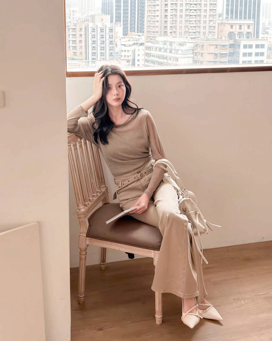 LINA LINA輕奢亮采鑽石串珠滾邊亮絲上衣-質感咖