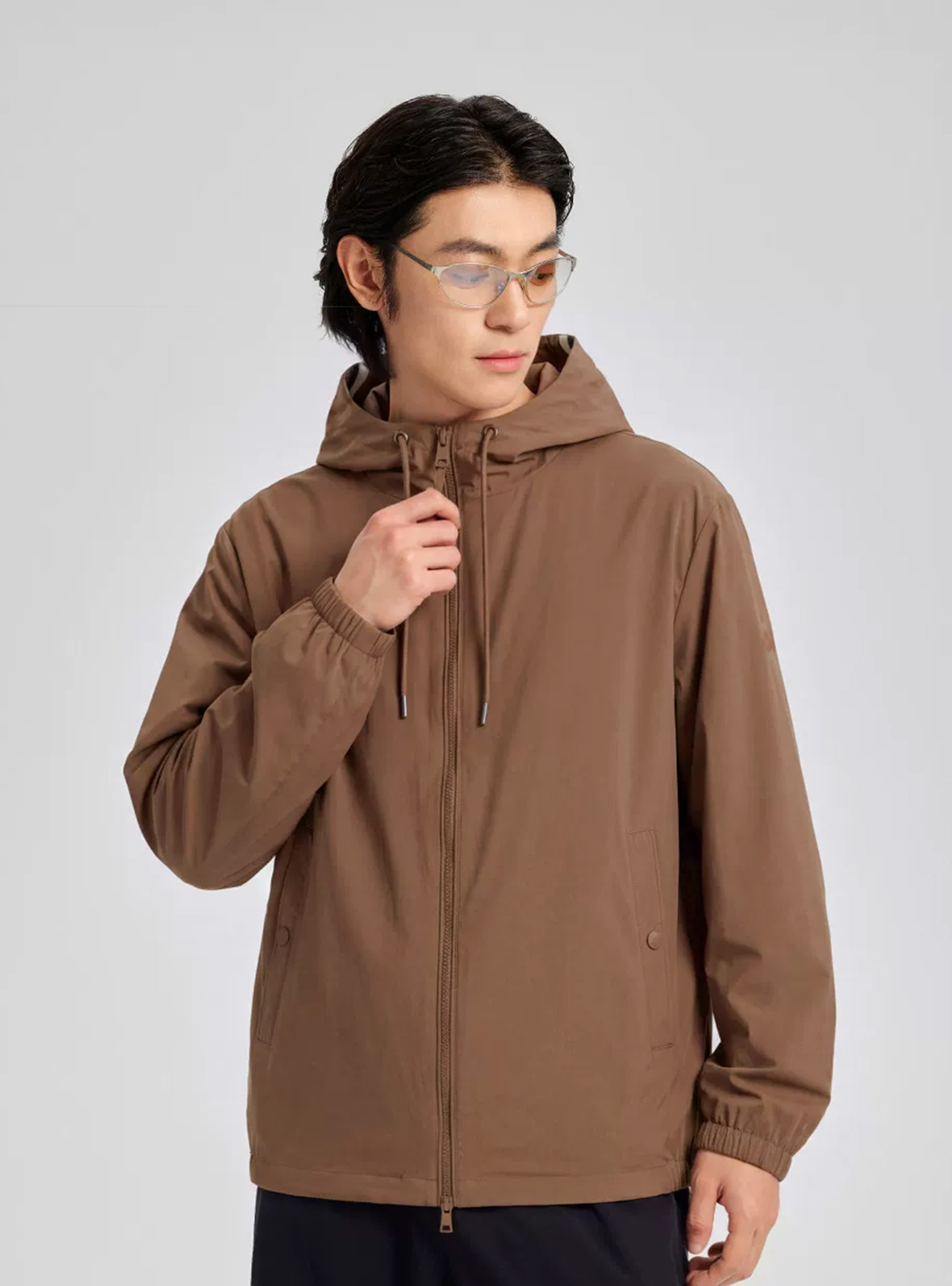 男女適穿 輕量防風連帽外套