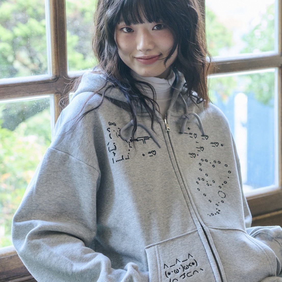 AMBLER EMOJI 拉鏈外套 連帽 刺繡 秋冬服飾 韓國品牌