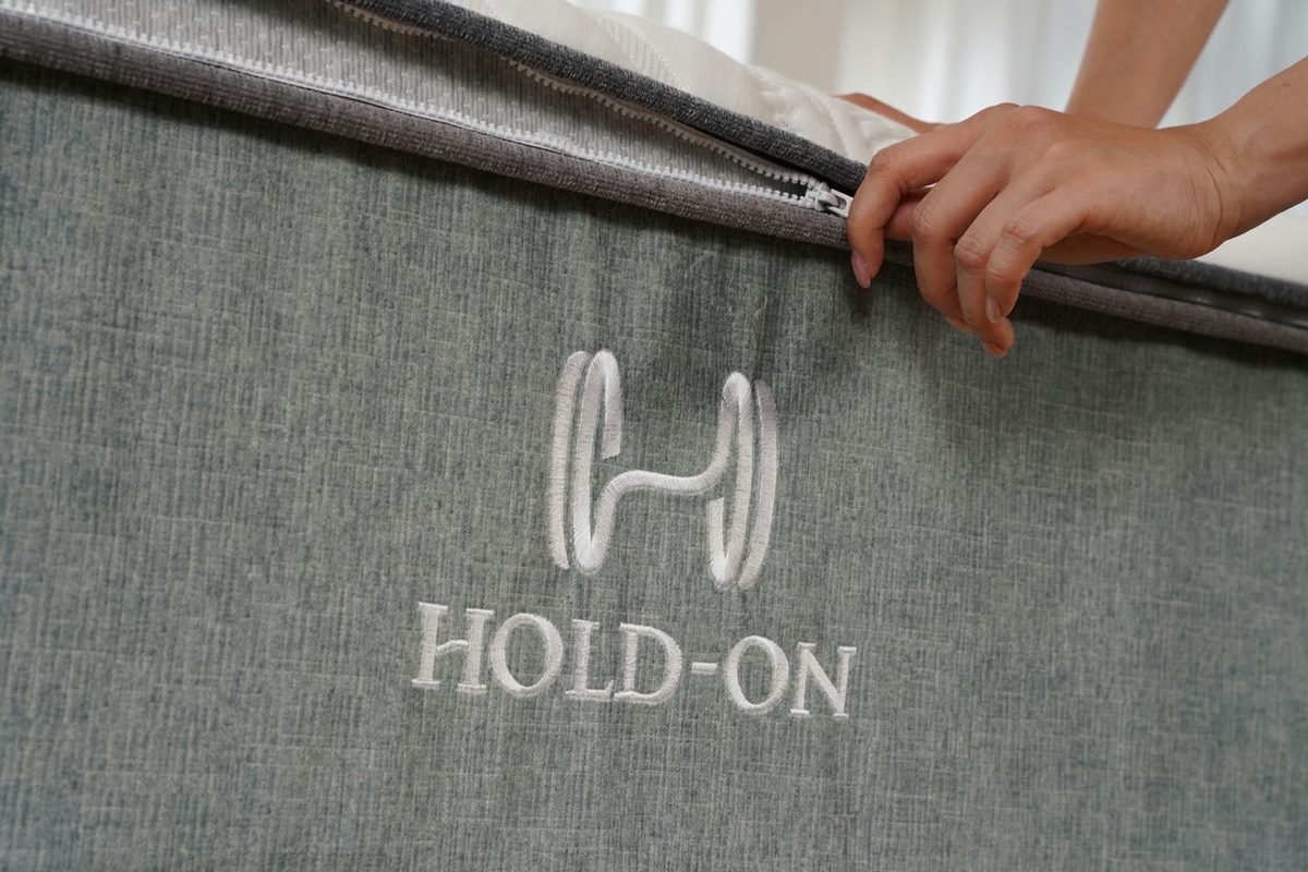 HOLD-ON 床墊側邊布料與加強護框特寫