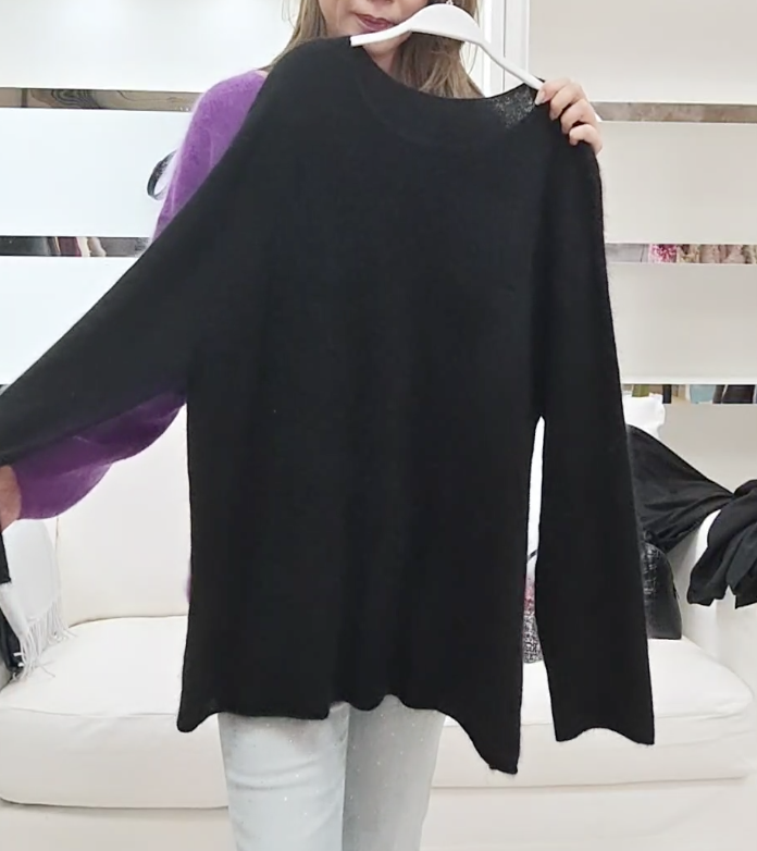 261020-A26 100% Cashmere 拉絲絨黑色大圓領長袖上衣