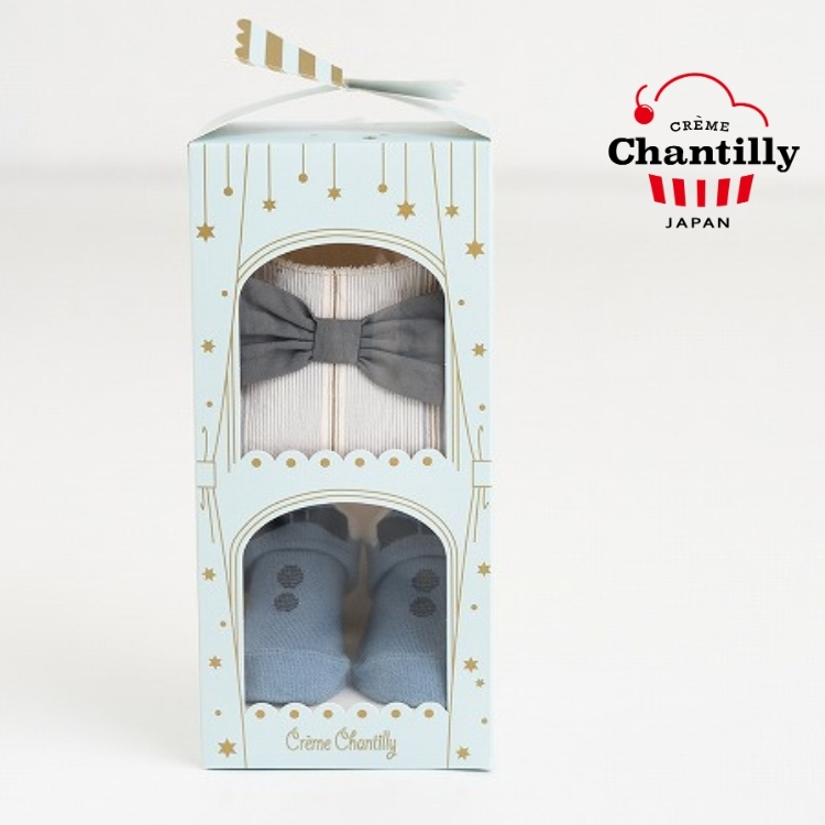 【日本crème chantilly】有機棉西裝條紋圍兜＆襪子禮盒組