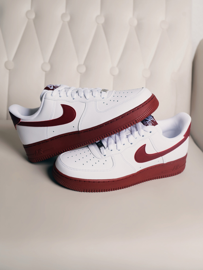 【預訂】NIKE AIR FORCE 1 07 白紅層-MEN