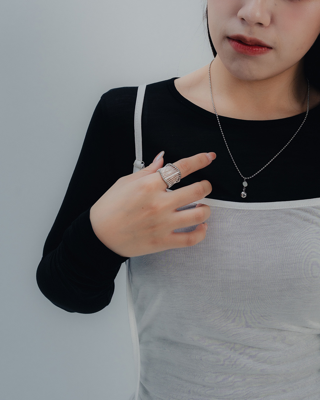 Ring with intertwined lines and openwork design【07060282】in stock+pre-order