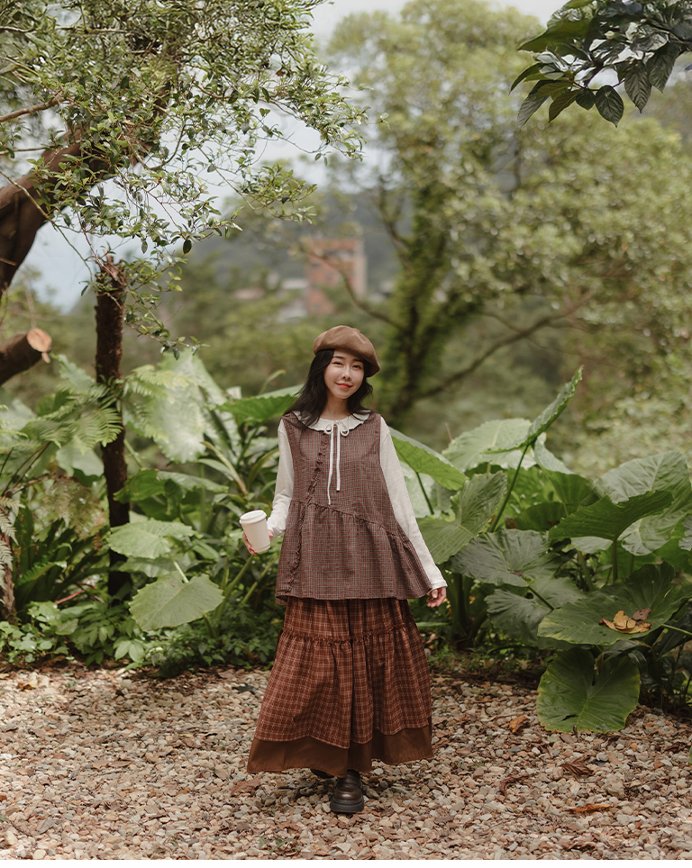 Two-piece plaid vest with ruffled collar long-sleeved top - red【01140114】in stock+pre-order
