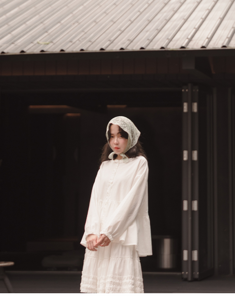 Three-dimensional ruffled collar, umbrella-shaped long-sleeved top - white【01200199】in stock+pre-order