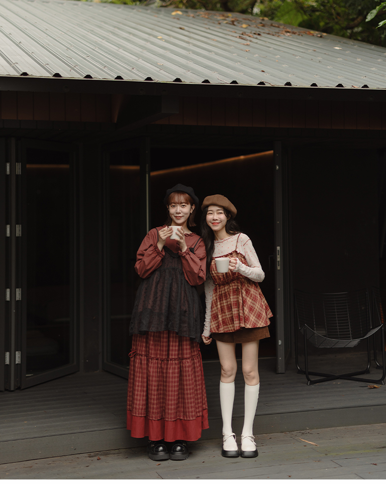 Three-dimensional ruffled collar, umbrella-shaped long-sleeved top - red【01200200】in stock+pre-order