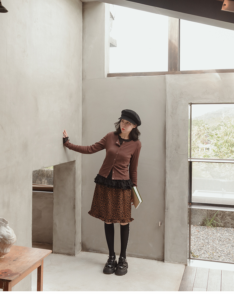 All-over leopard print design with ruffled trim five-quarter skirt【03030281】in stock+pre-order
