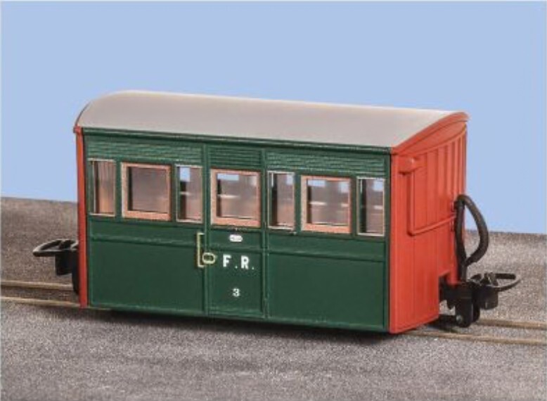 Peco GR557A HOe規 F.R. 四輪「蟲箱」客車，三等座，史蒂芬斯上校塗裝 3 號