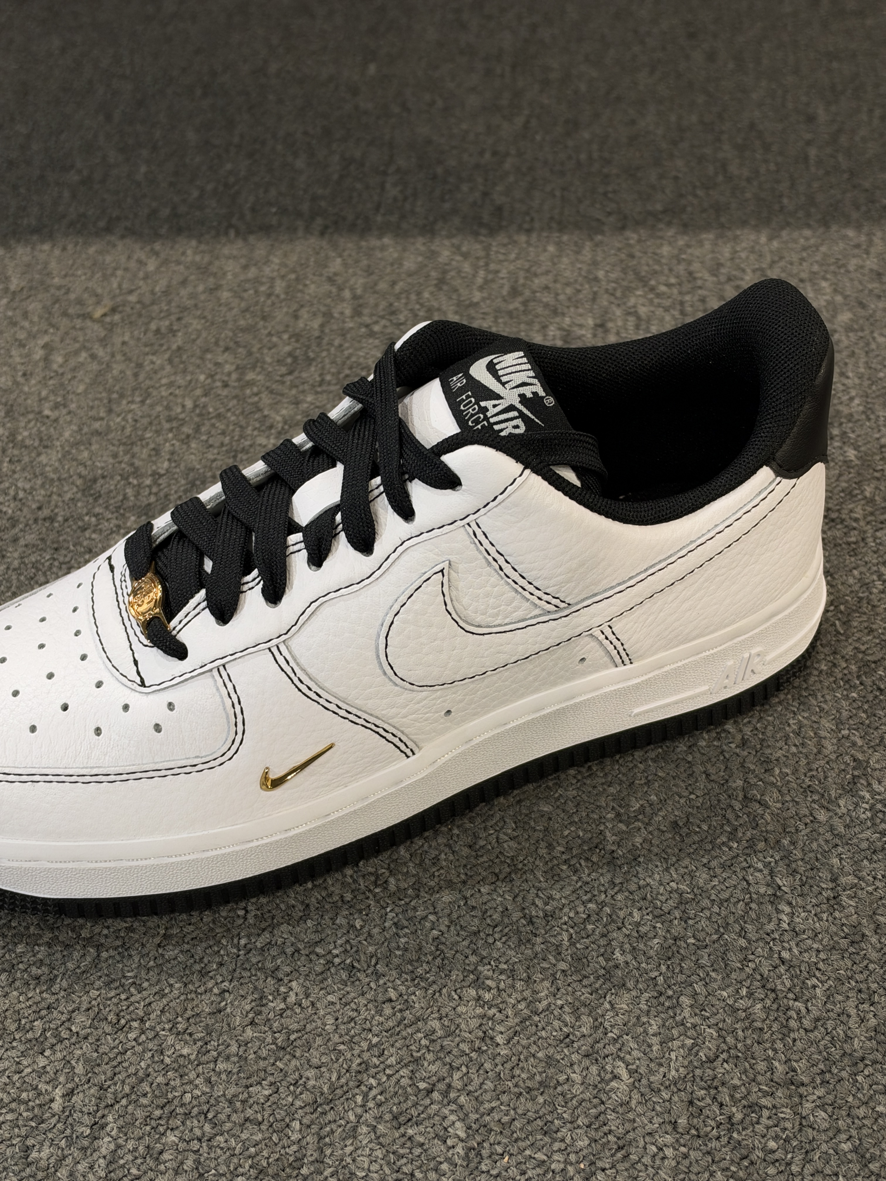 Nike Air Force 1'07 Mini Jewel 女鞋 白黑色 IB6543-101