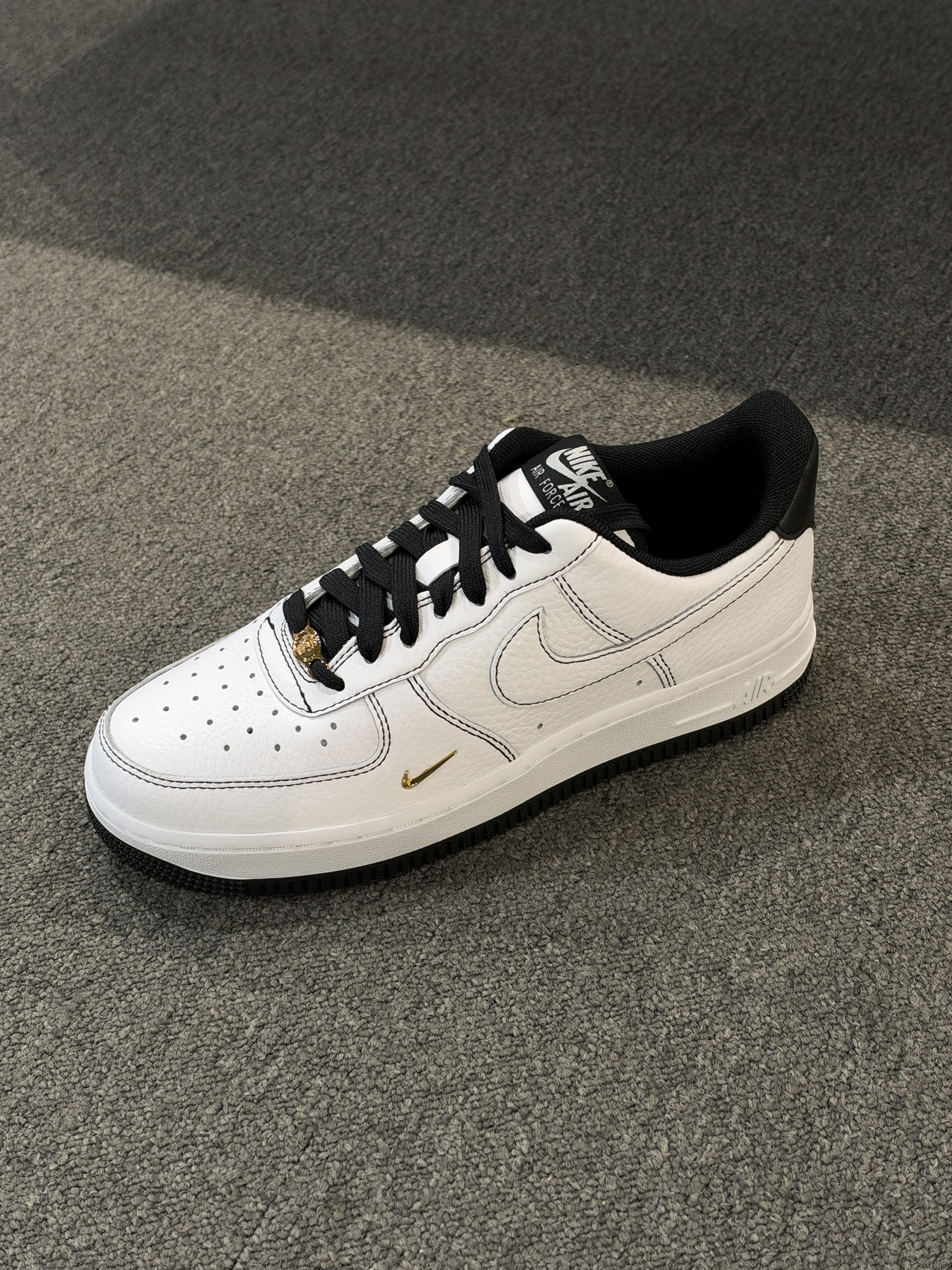 Nike Air Force 1'07 Mini Jewel 女鞋 白黑色 IB6543-101