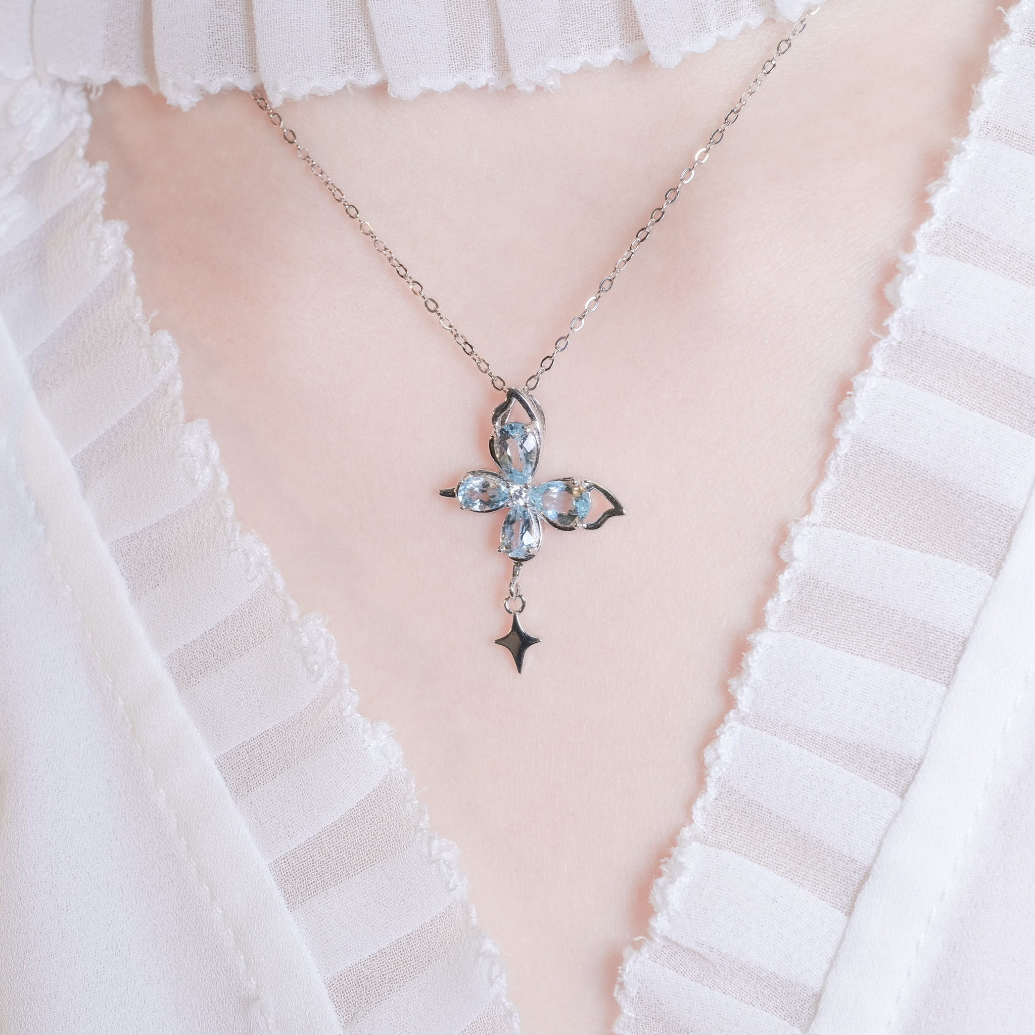 | 925 Silver・White Gold・Aquamarine l Blue Butterfly Necklace | NE1866 |