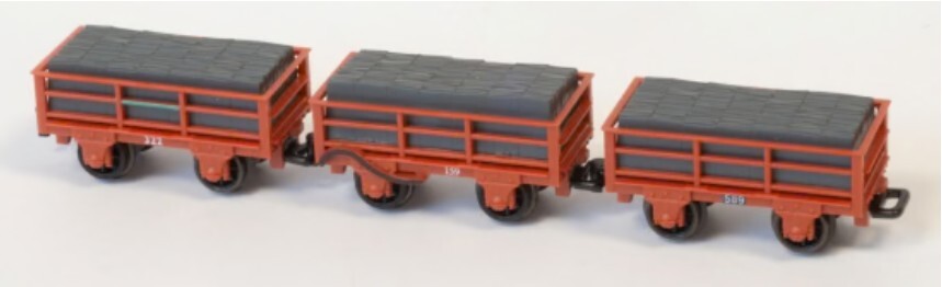 Peco GR322 HOe規 F.R. 2噸無煞車板岩貨車 x 2，有煞車貨車 x 1，紅色