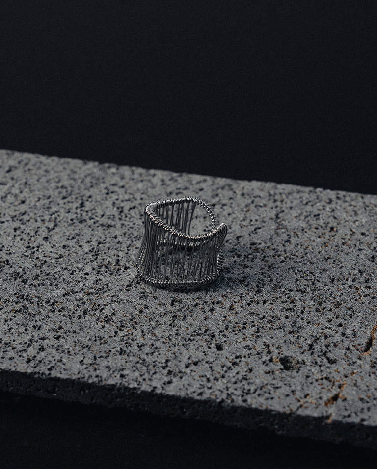 Ring with intertwined lines and openwork design【07060282】in stock+pre-order