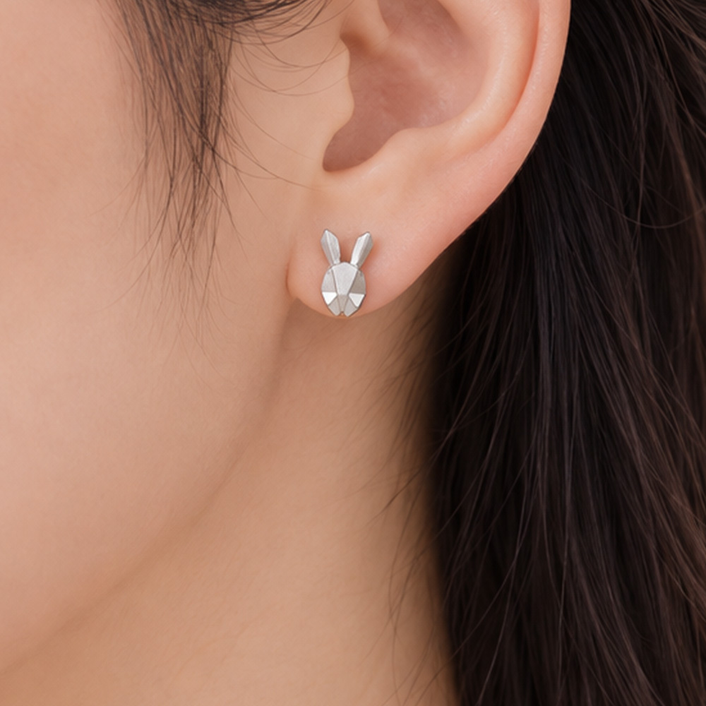 Snow Rabbit Sterling Silver Earrings/DE704N