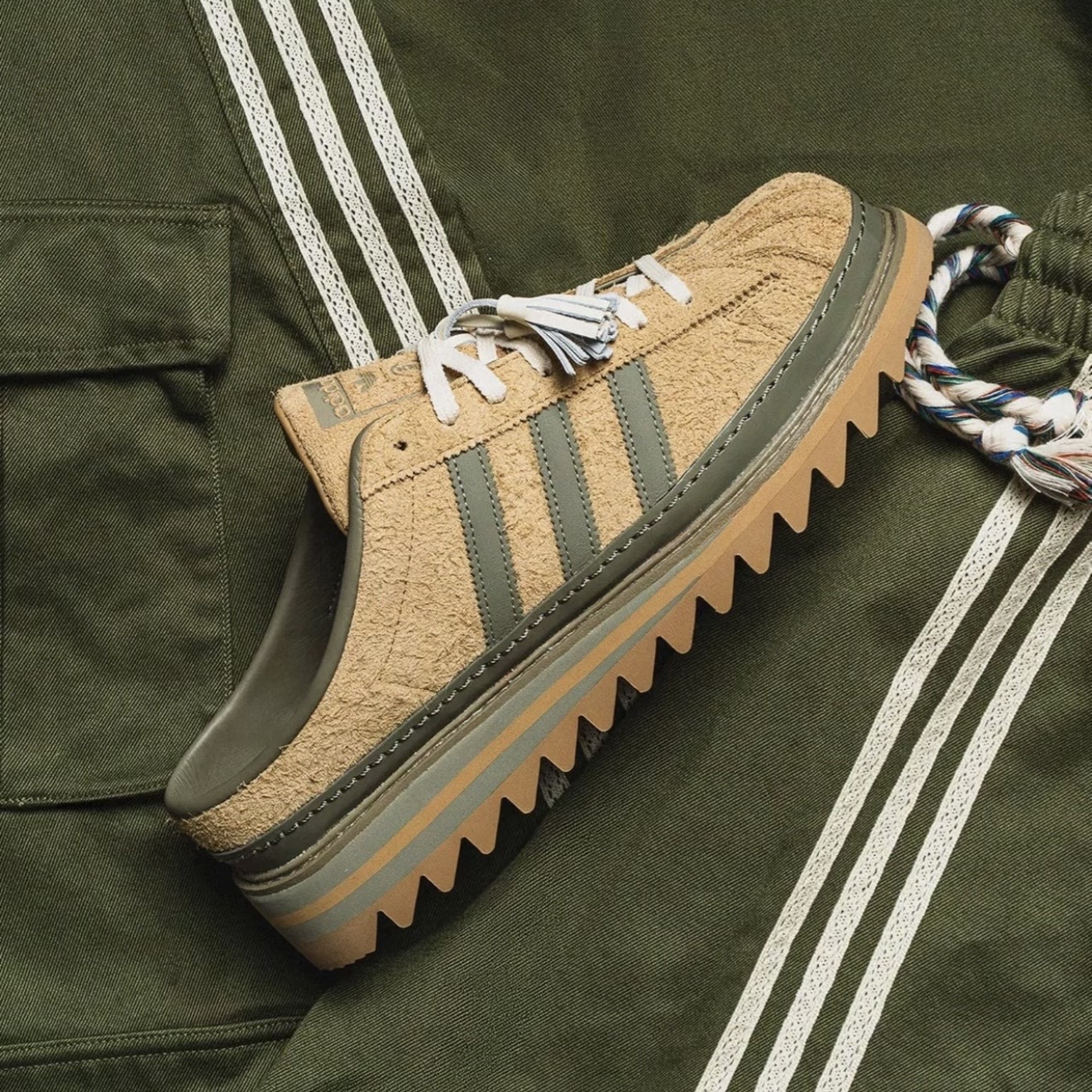 CLOT x ADIDAS SAWTOOTH MULE 卡其 軍綠 麂皮 穆勒鞋 懶人鞋 KJ0275
