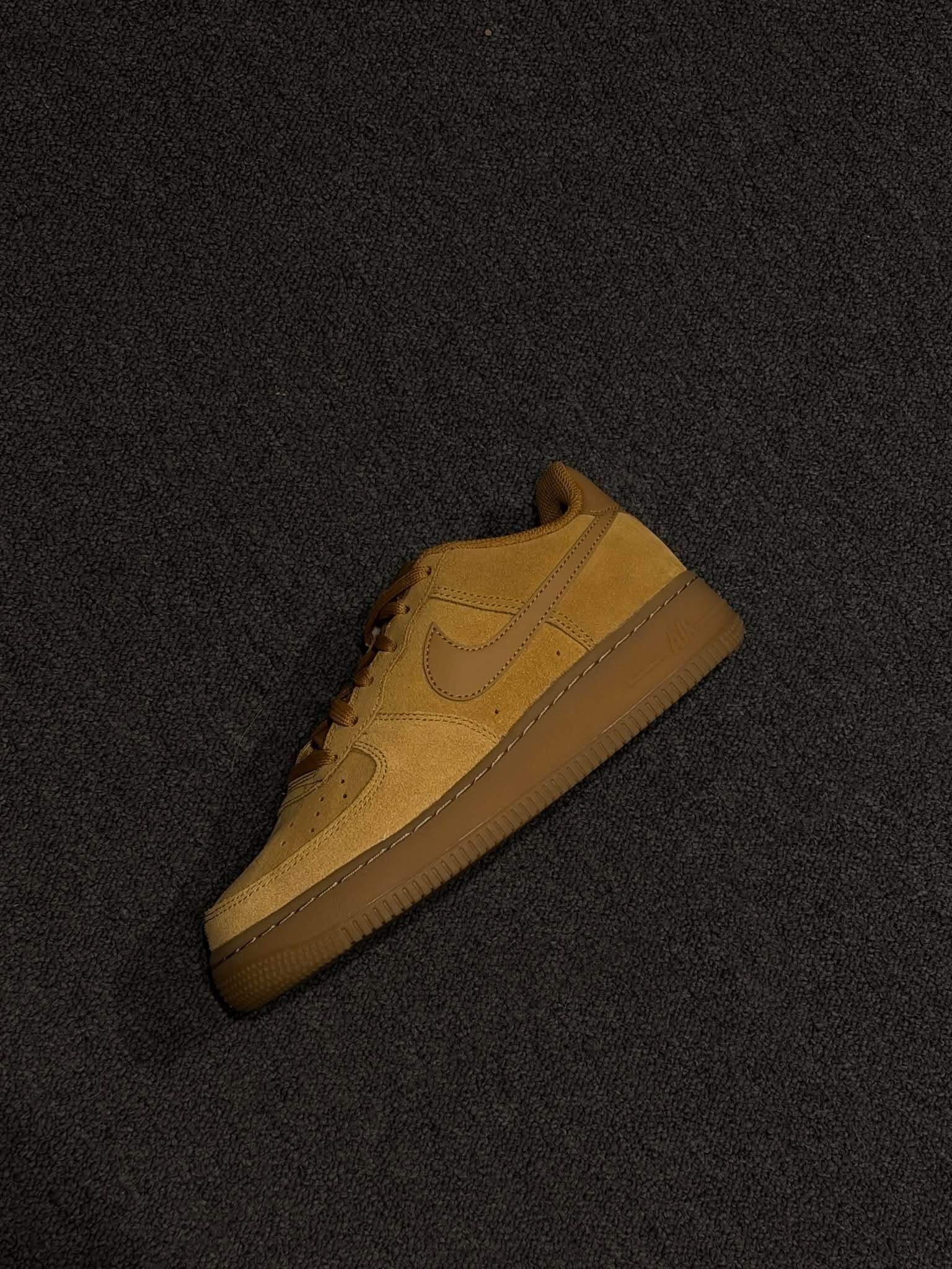 Nike Force 1 LV8 3 小麥色 大童 女生尺寸（BQ5485-700）