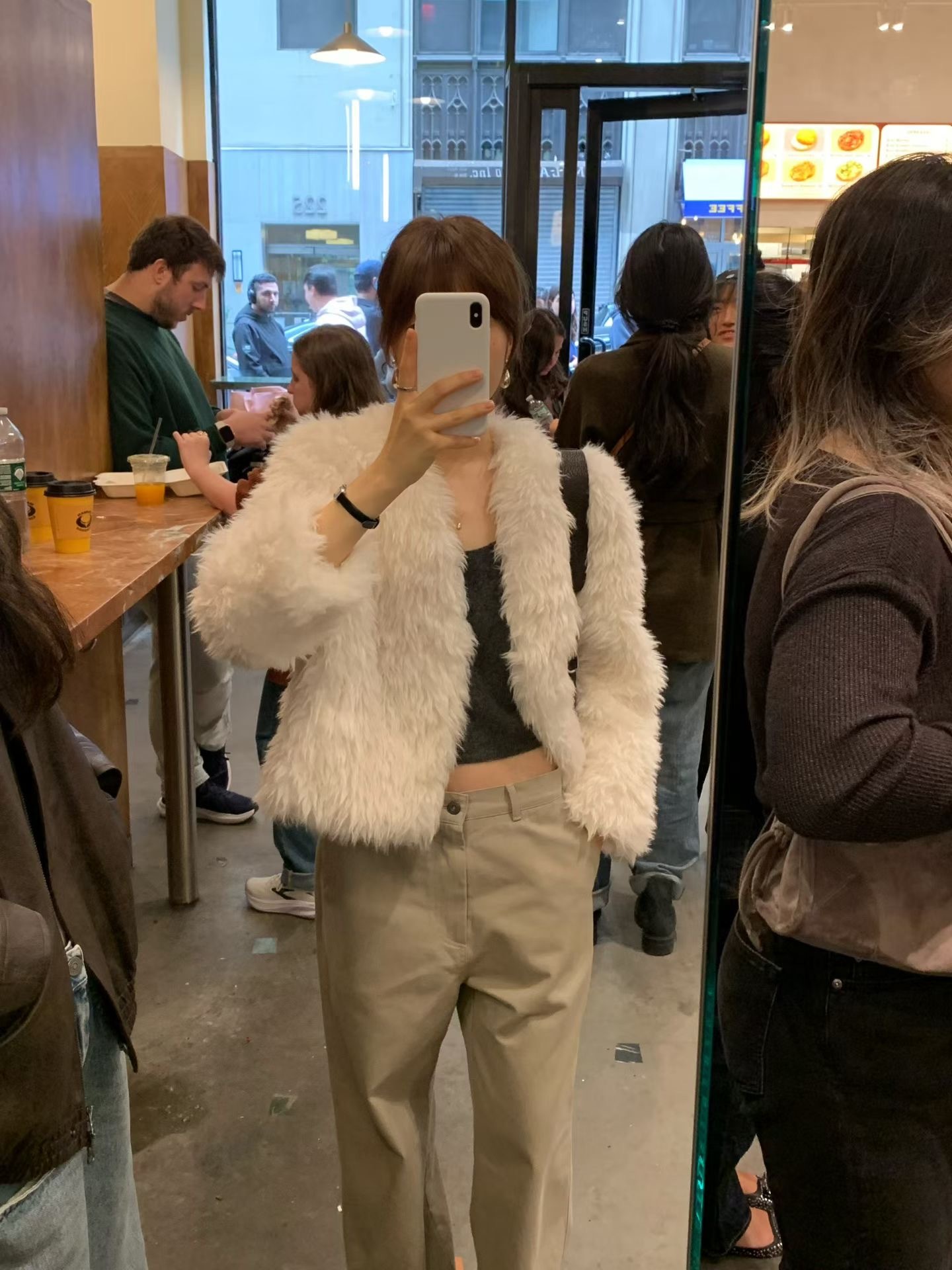 OU2612 Hairy Fur JK