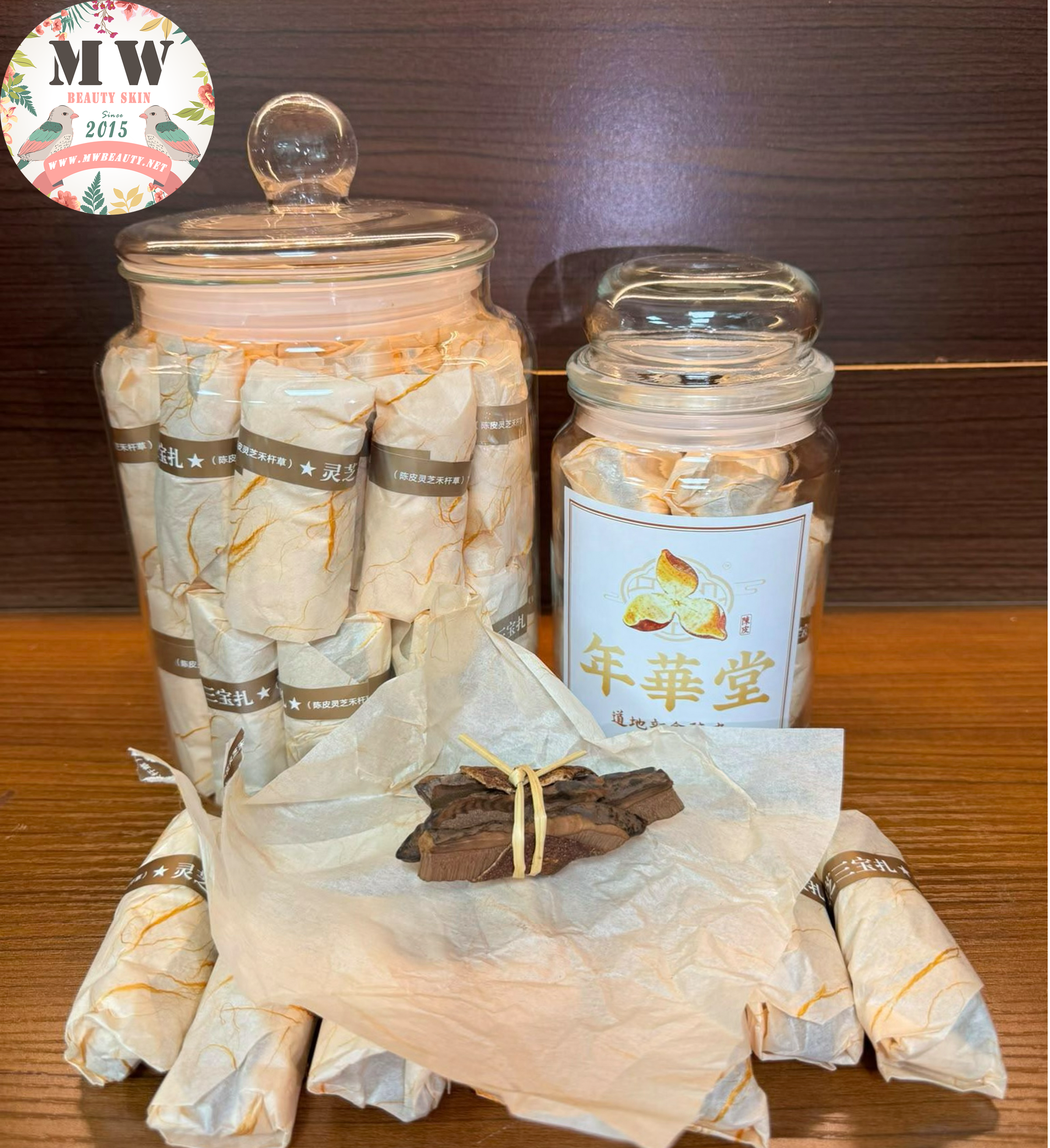 【年華堂 ‧ 道地藥材】陳皮靈芝三寶扎 玻璃罐裝（正宗老陳皮 ✕ 野生靈芝 ✕ 糯米禾稈草 ‧ 傳統手作 ‧ 潤喉止咳 ‧ 養胃理氣 ‧ 增強免疫力）
