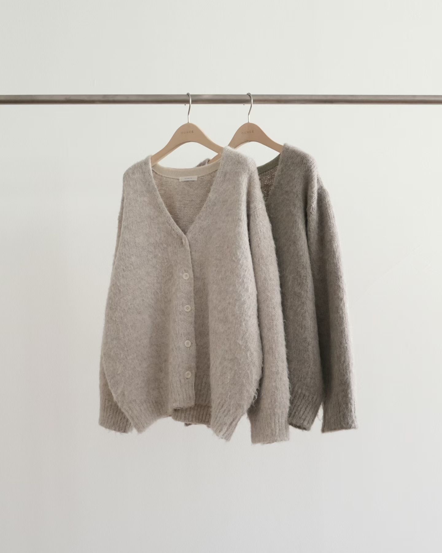 OU2614 Log brush cardigan