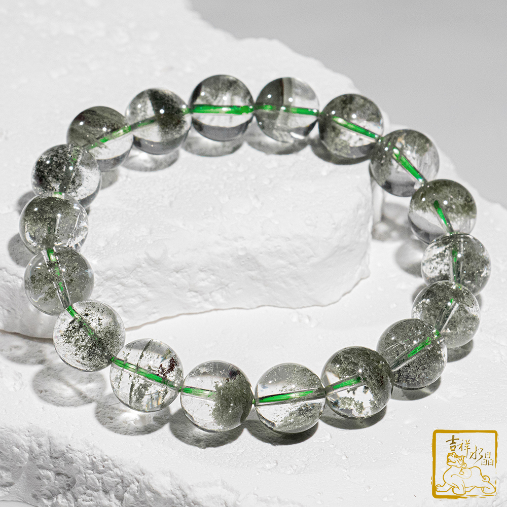 Green Phantom Quartz bracelet 11.7mm
