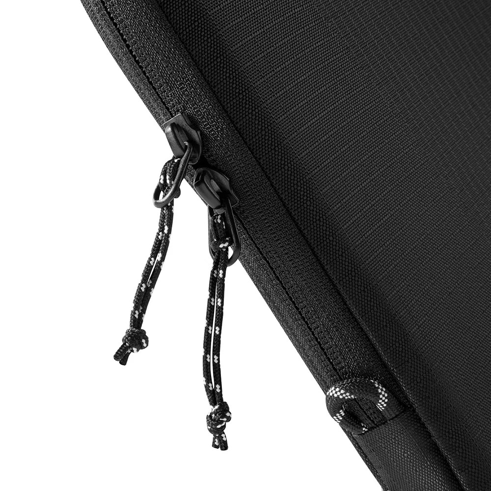 Smooth-gliding zippers for quick and reliable access