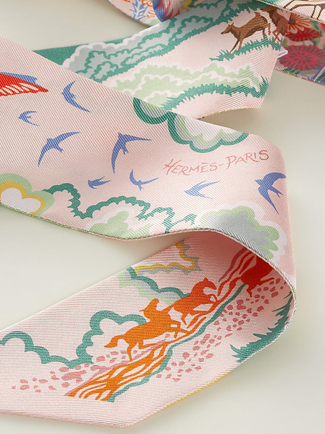 HERMES Rewilding Nature twilly Rose Nacre / Vert / Jaune