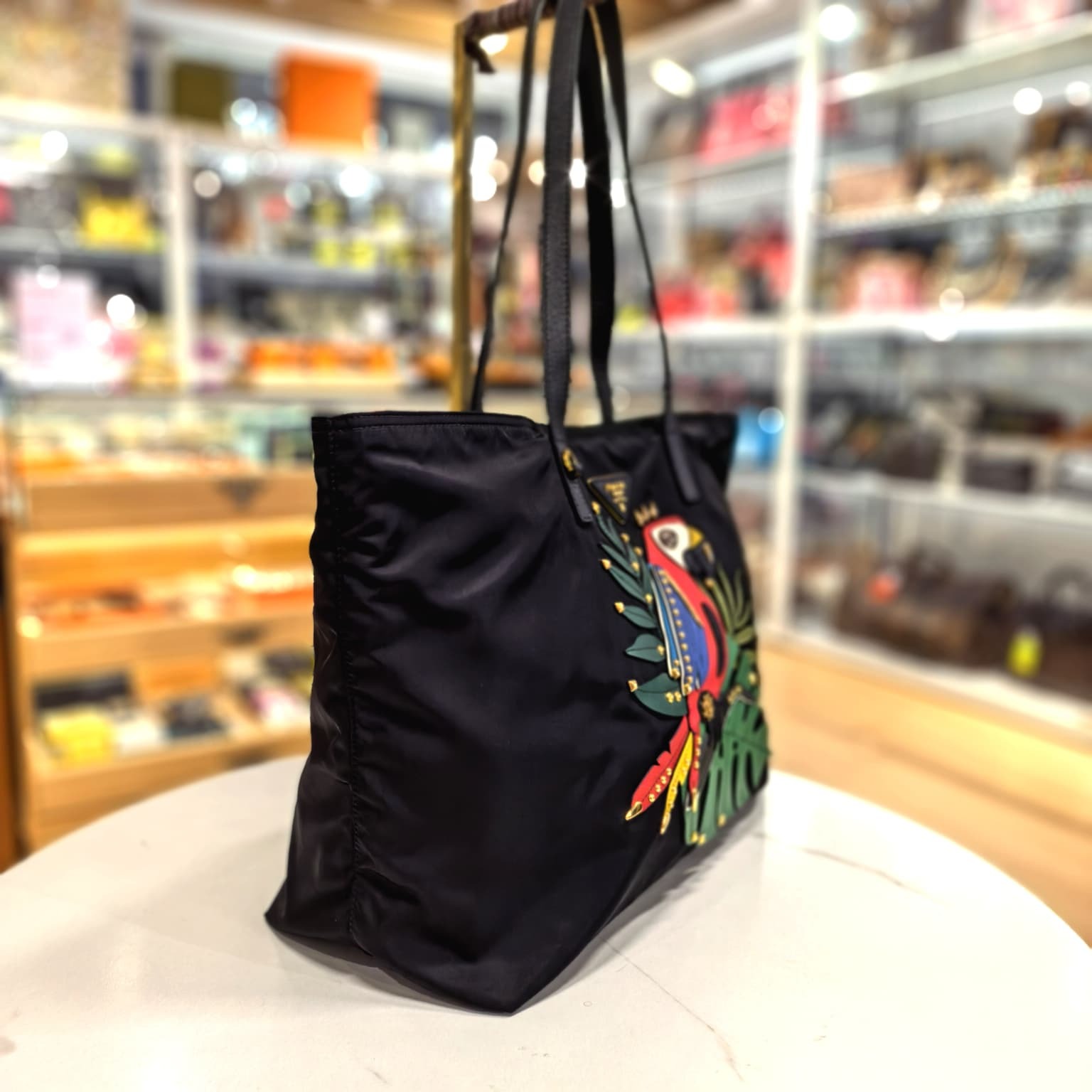99%NEW USED PRADA單肩包, 黑色尼龍鸚鵡刺繡, Tessuto Medium Parrot Tote, #香榭站正品
