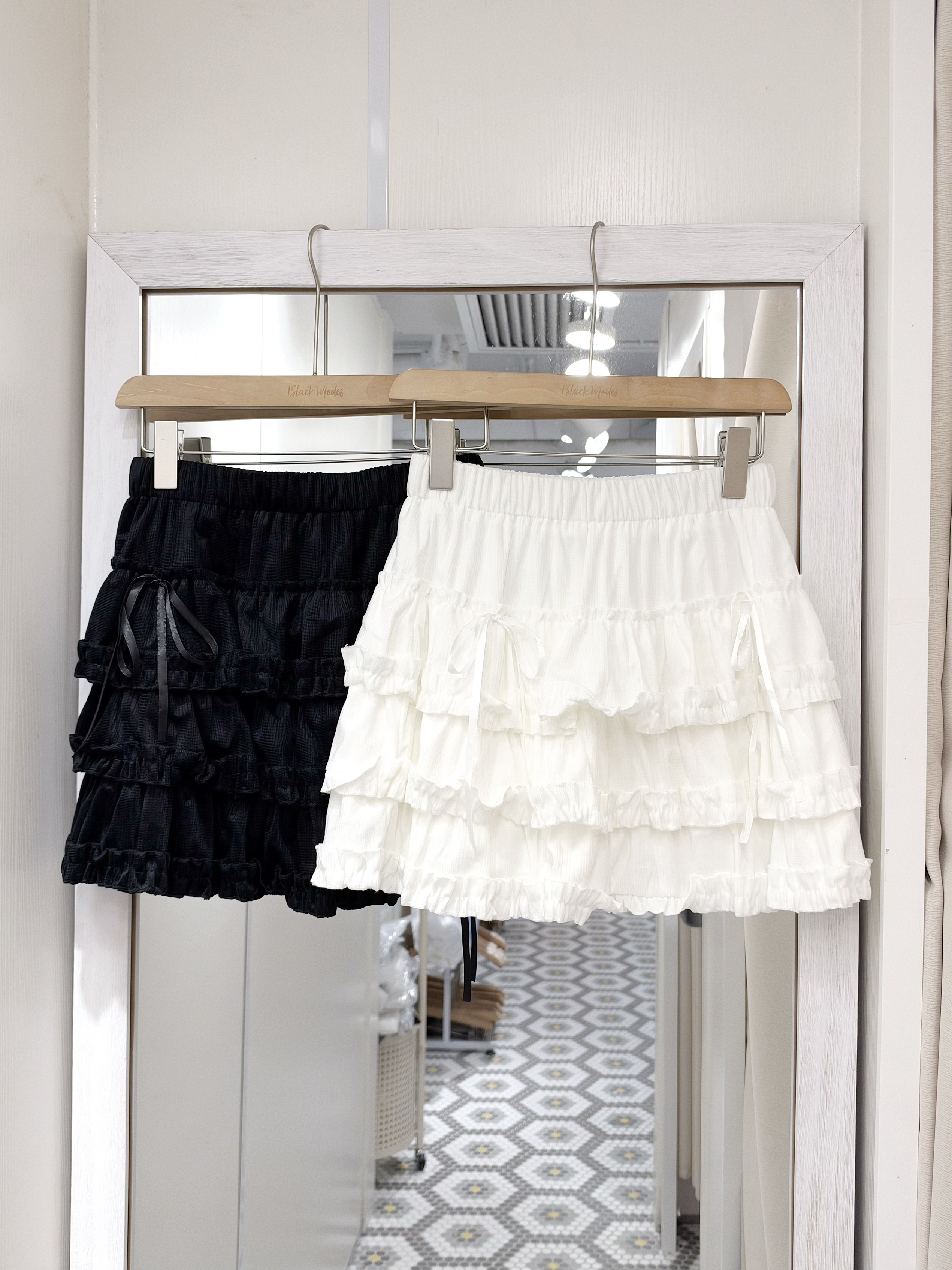 D0688｜可愛感絨面三層木耳邊絲帶蝴蝶結蛋糕短裙‎ . ݁⋆ ۶ৎ ݁˖ . ݁