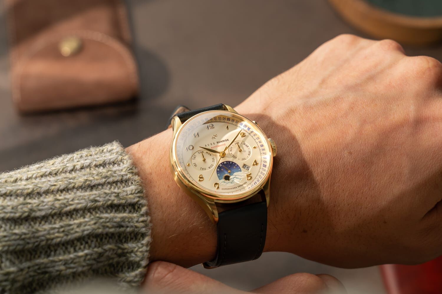 1564 Sunrise Automatic - Gold/Off White