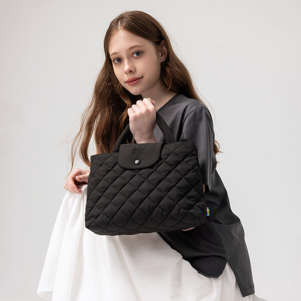 Swedish Cloud Bag Collection | Water-Repellent Quilted "Cloud" Crossbody Bag with Dual Compartments (Black)