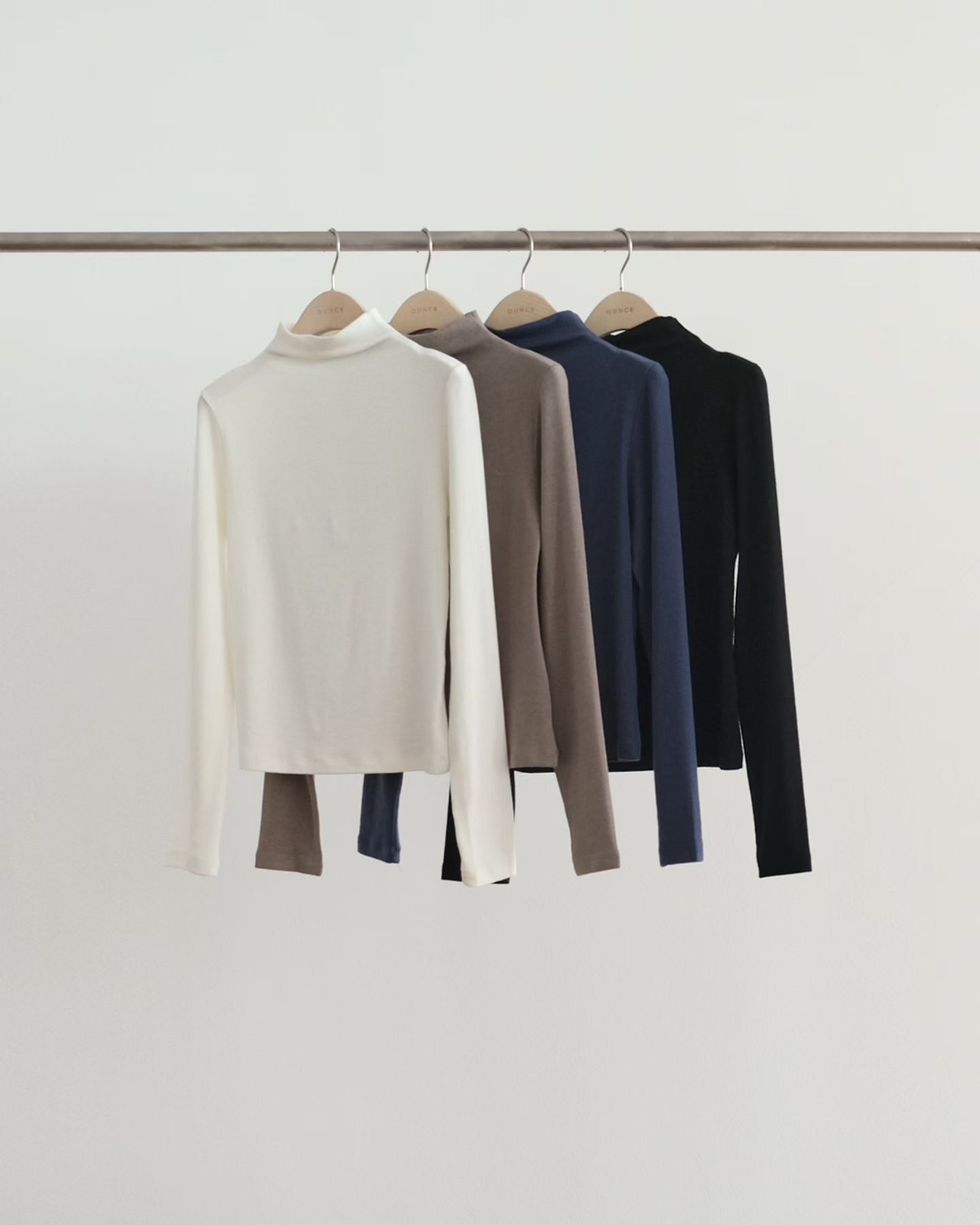OU2619 Merino wool pola tee