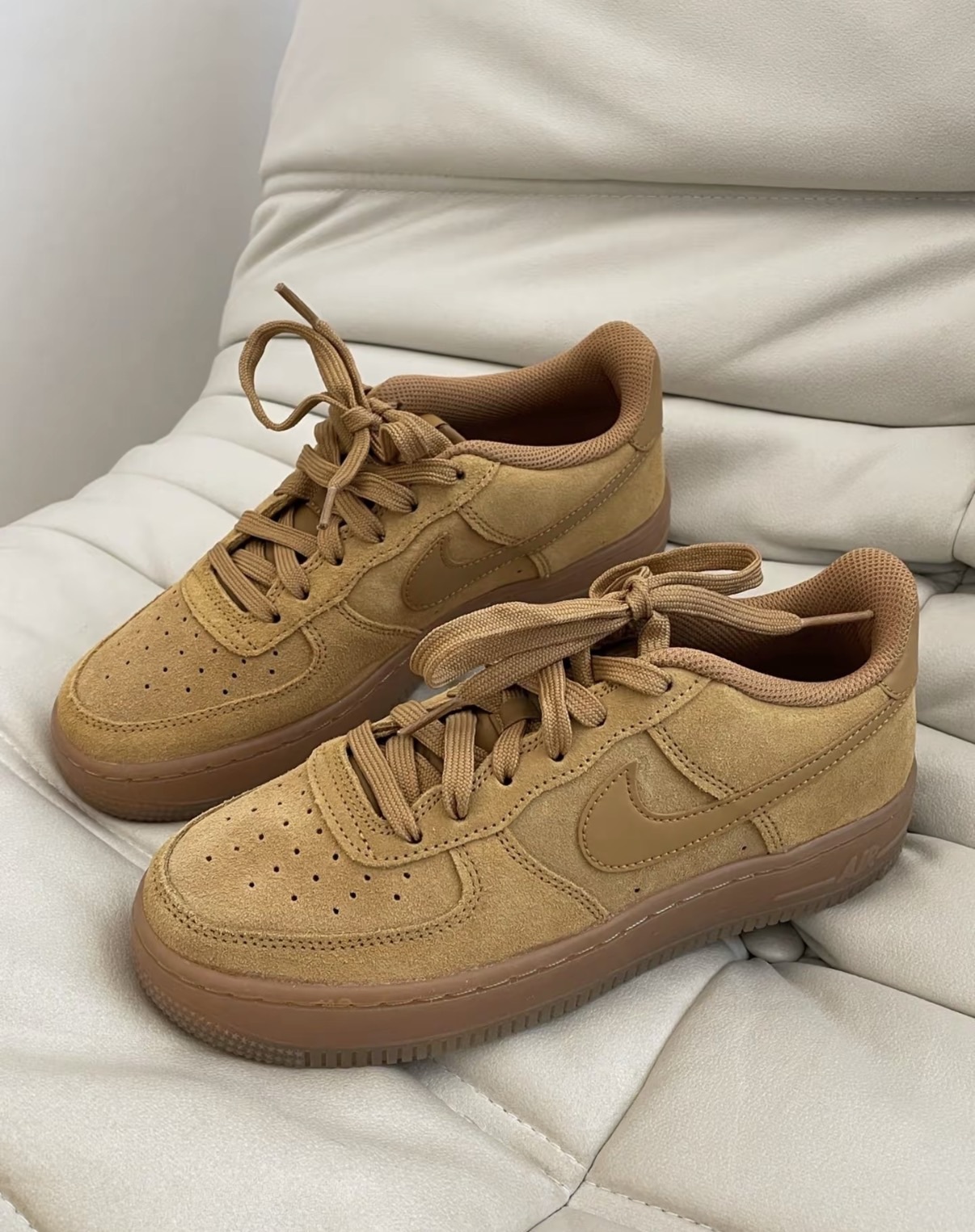 < 冬天小麥焦糖🍮>Nike Air Force 1 LV8 3 麂皮休閒鞋 小麥棕色 大童款