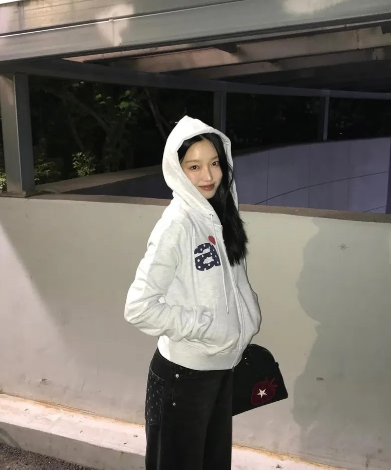 （現貨）aeae DOT 點點字母a 短版 無刷毛 連帽外套 AE45FWHZ001/AE46FWHZ001