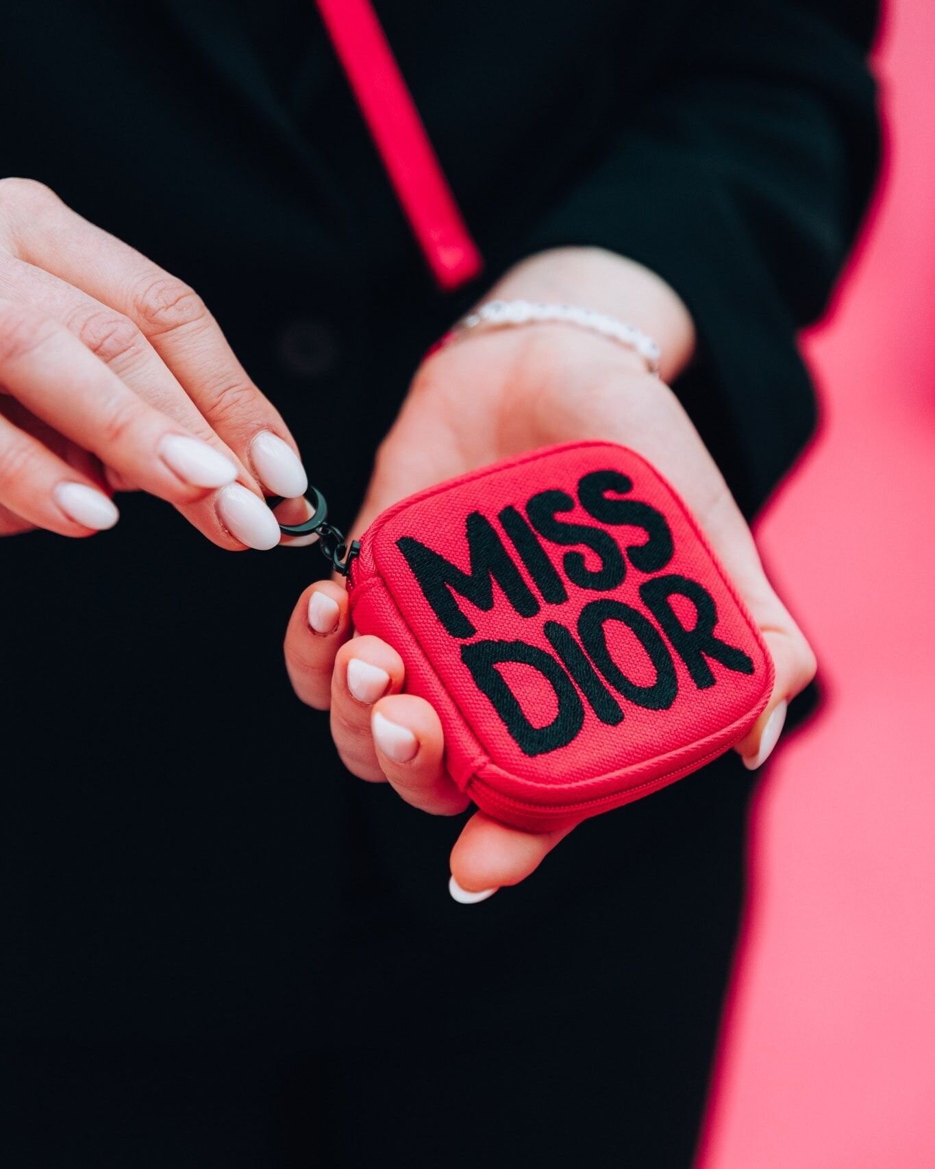 Miss Dior 贈品桃紅色迷你香水連收納袋套裝