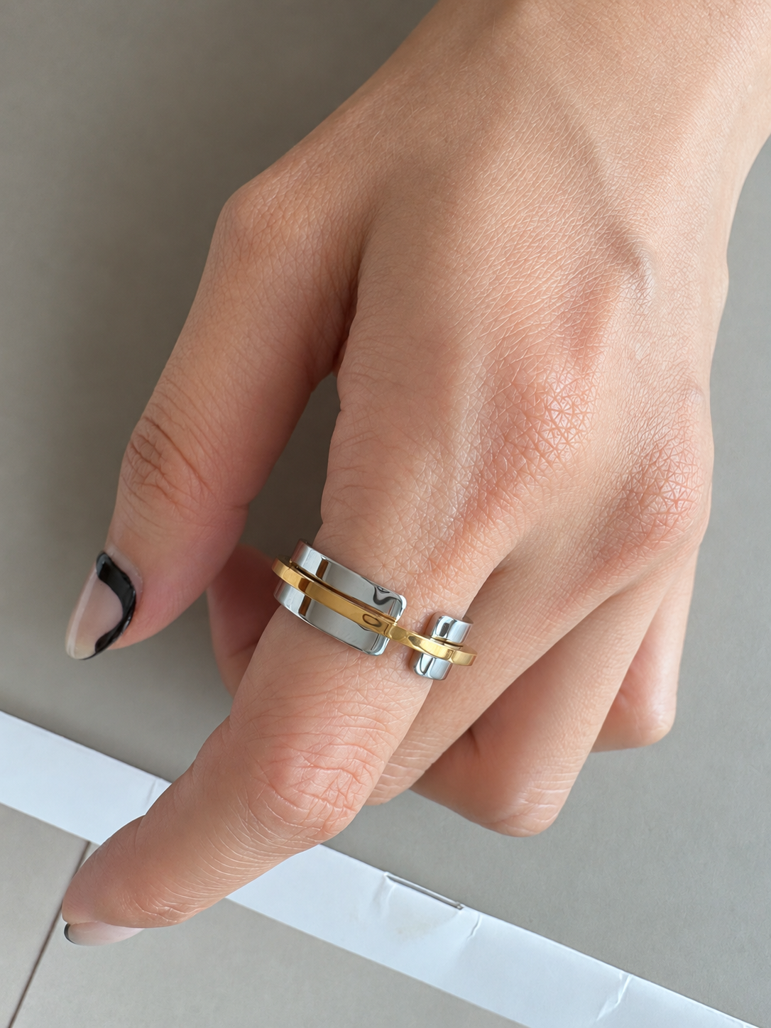 two-tone ring