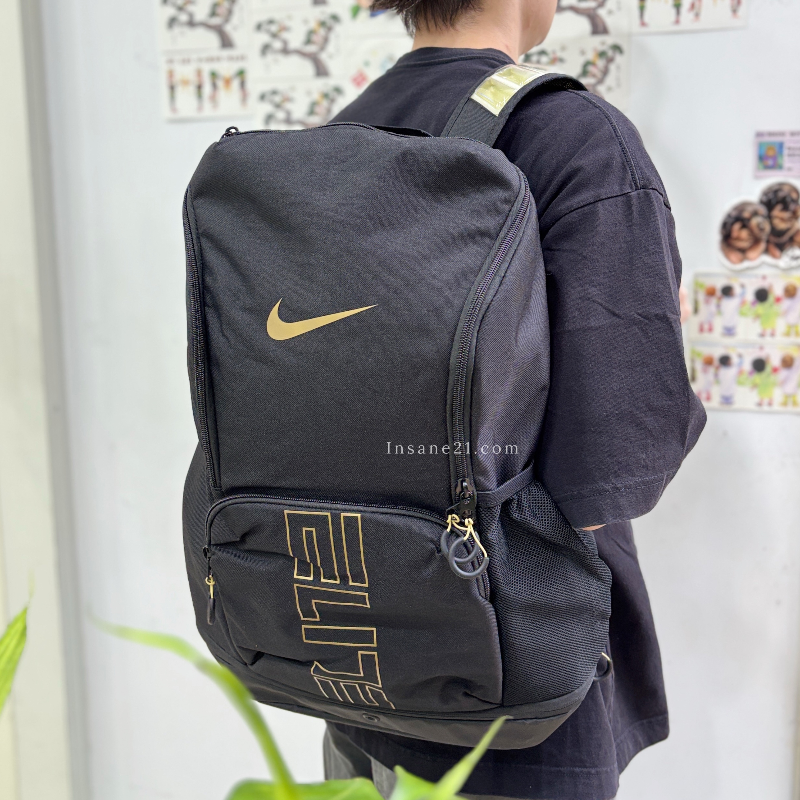 NIKE VARSITY ELITE 黑金色 氣墊背帶 後背包 32L HM9965-013