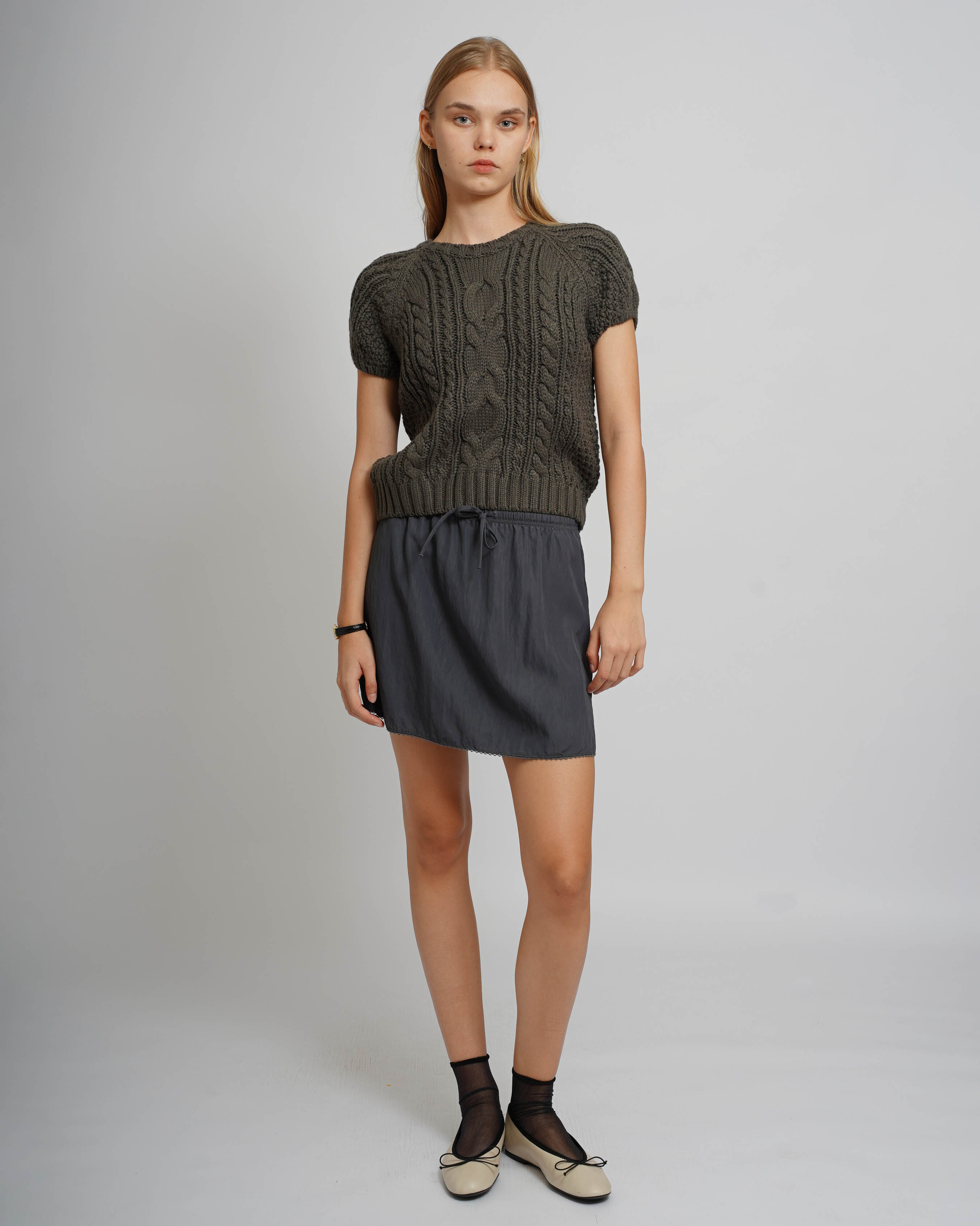Cable-Knit Sweater - Grey