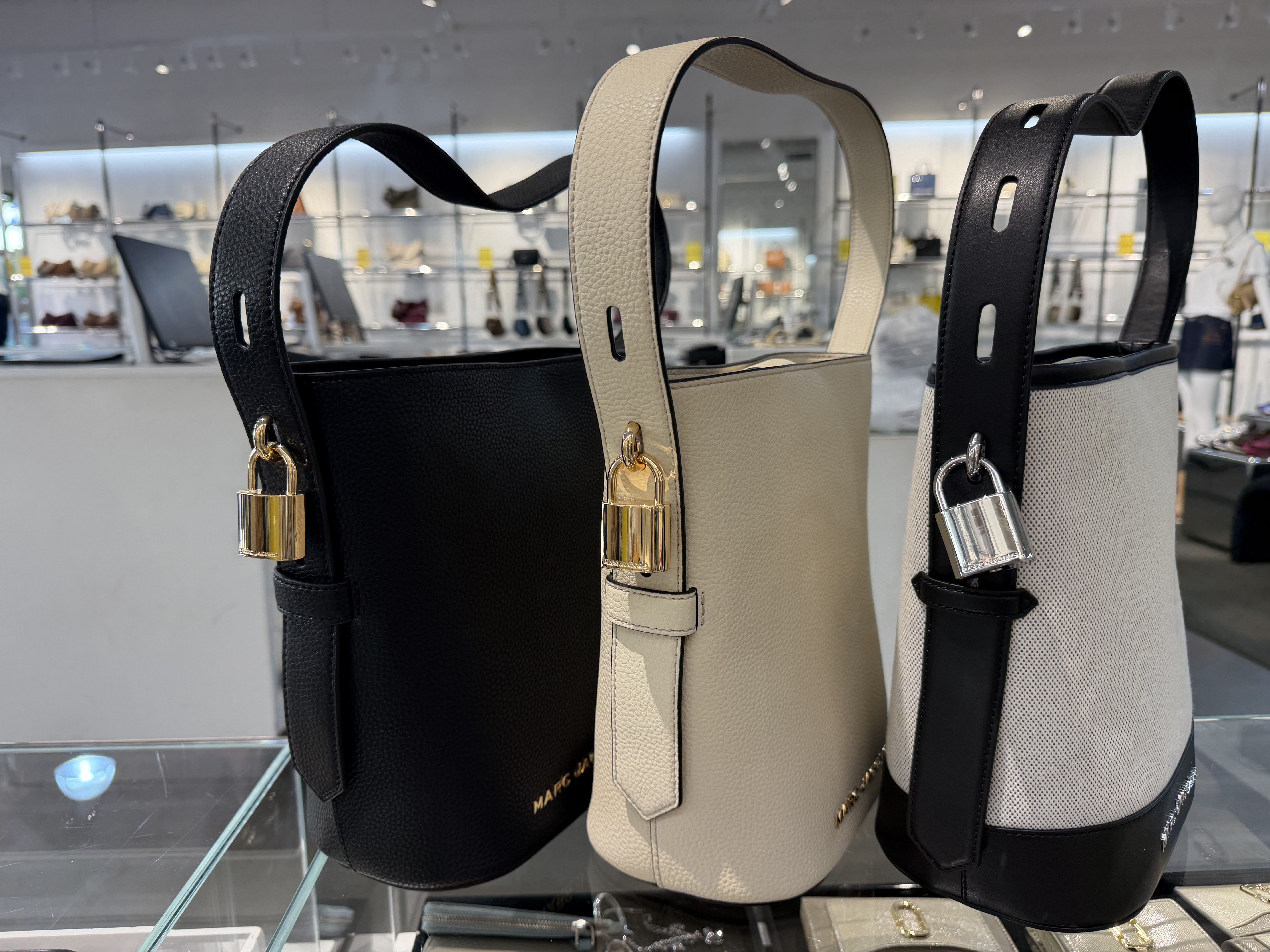 【直播】Marc Jacobs LX102201 水桶包
