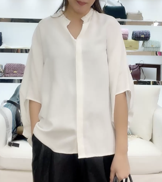 261022-Y59 珠片麻質白色蝙蝠袖上衣（孤品不設退換）