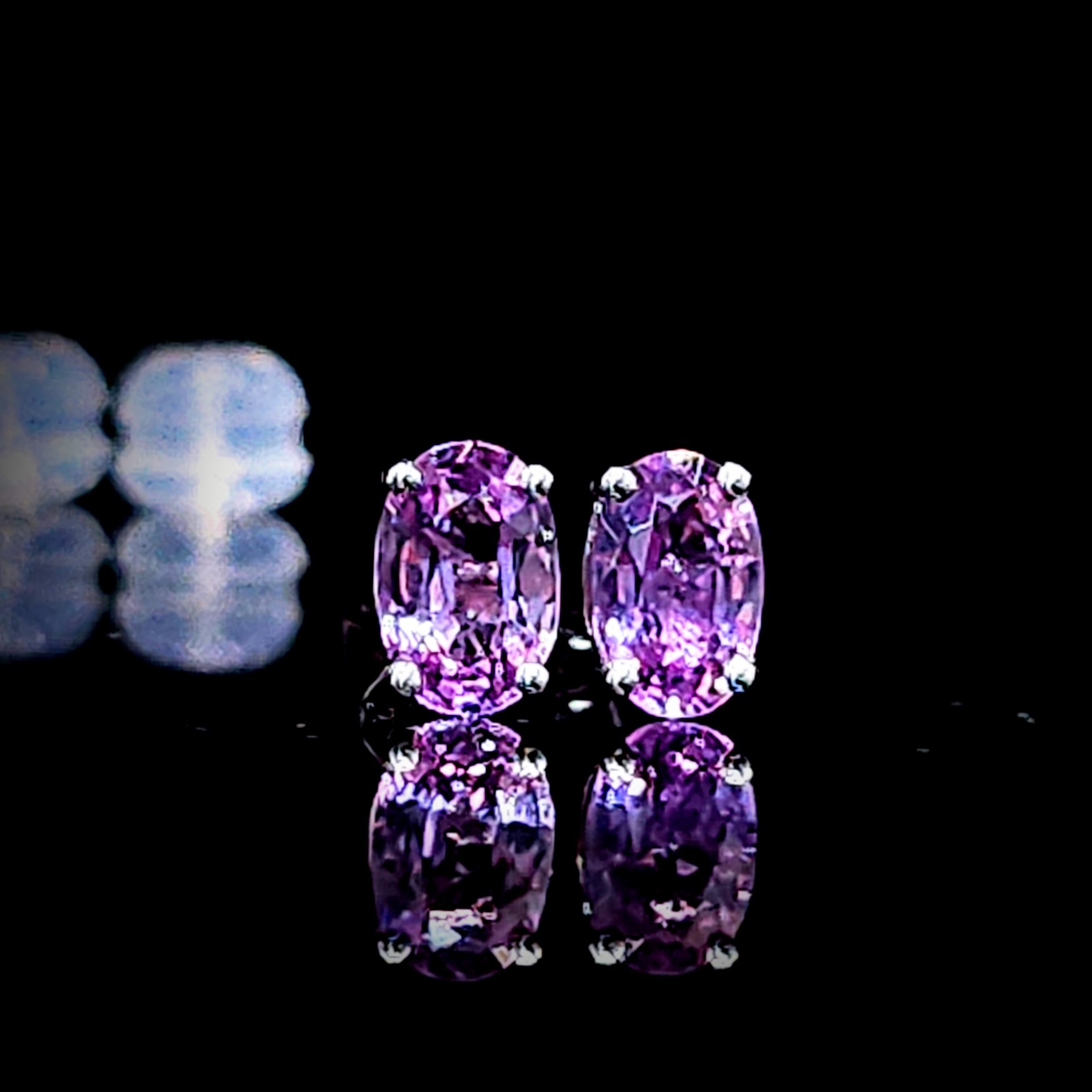 18K White Gold 1.27ct Sapphire Solitaire Earrings