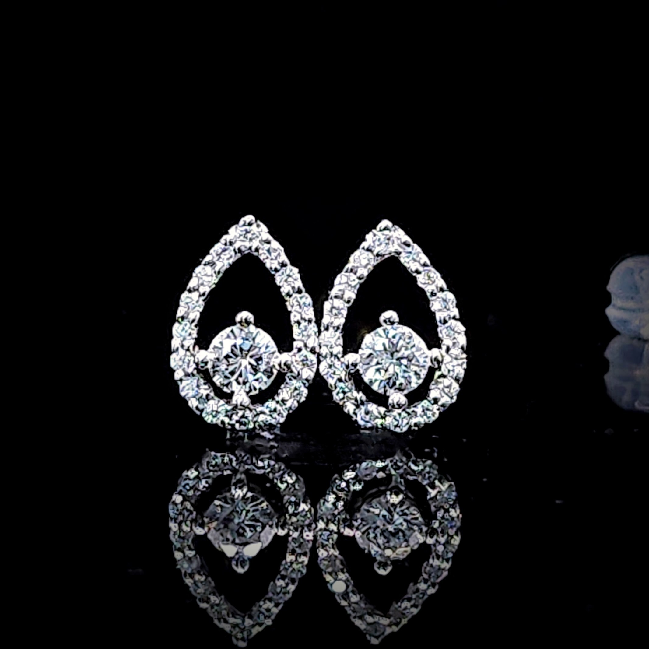 18K White Gold 0.31ct Diamond Earrings