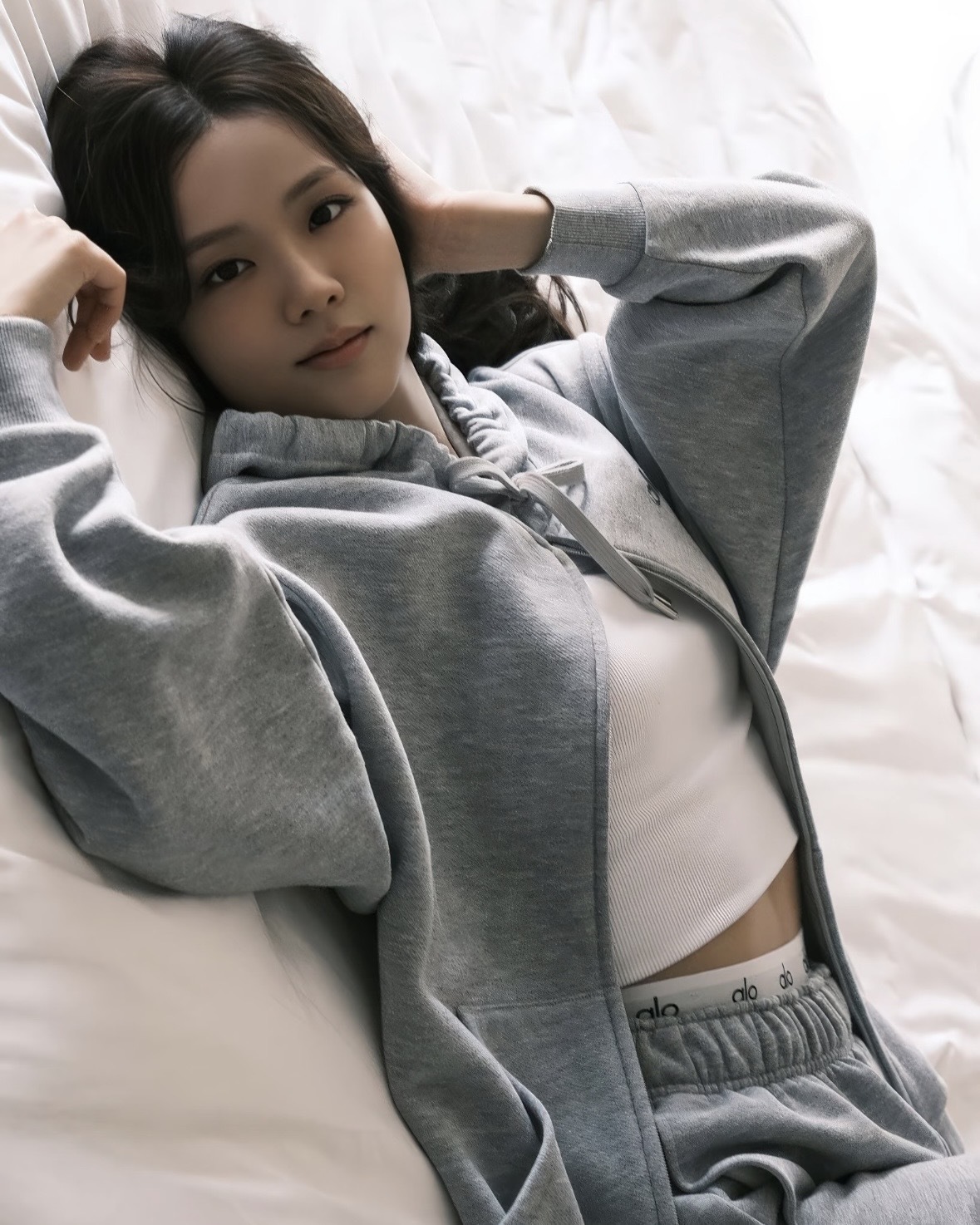 Alo yoga Accolade Full Zip Hoodie 長袖 連帽 拉鍊 外套 四色