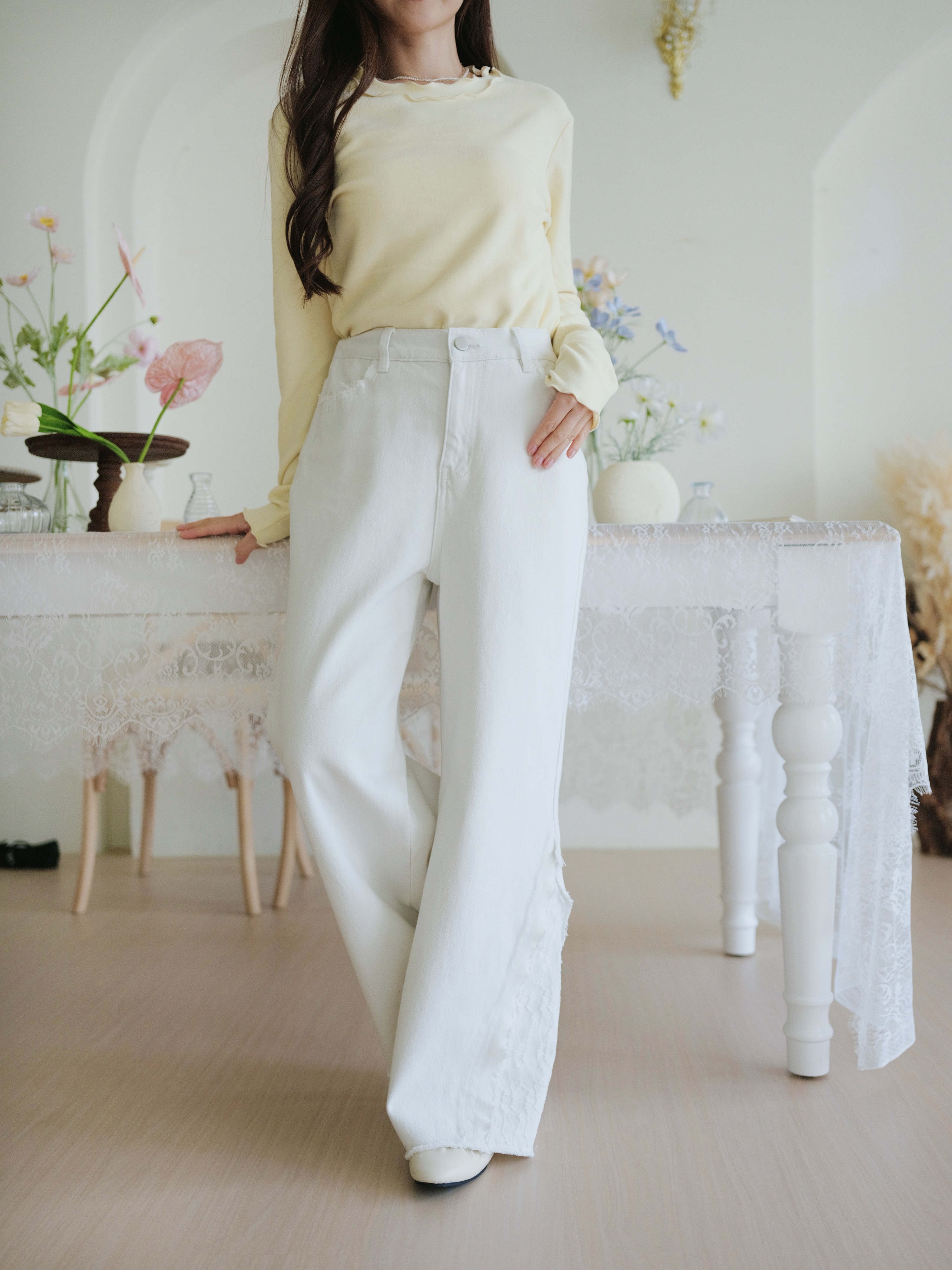 三色 / Premium三角小花拼布牛仔長褲 / Premium Floral Lace Godet Jeans