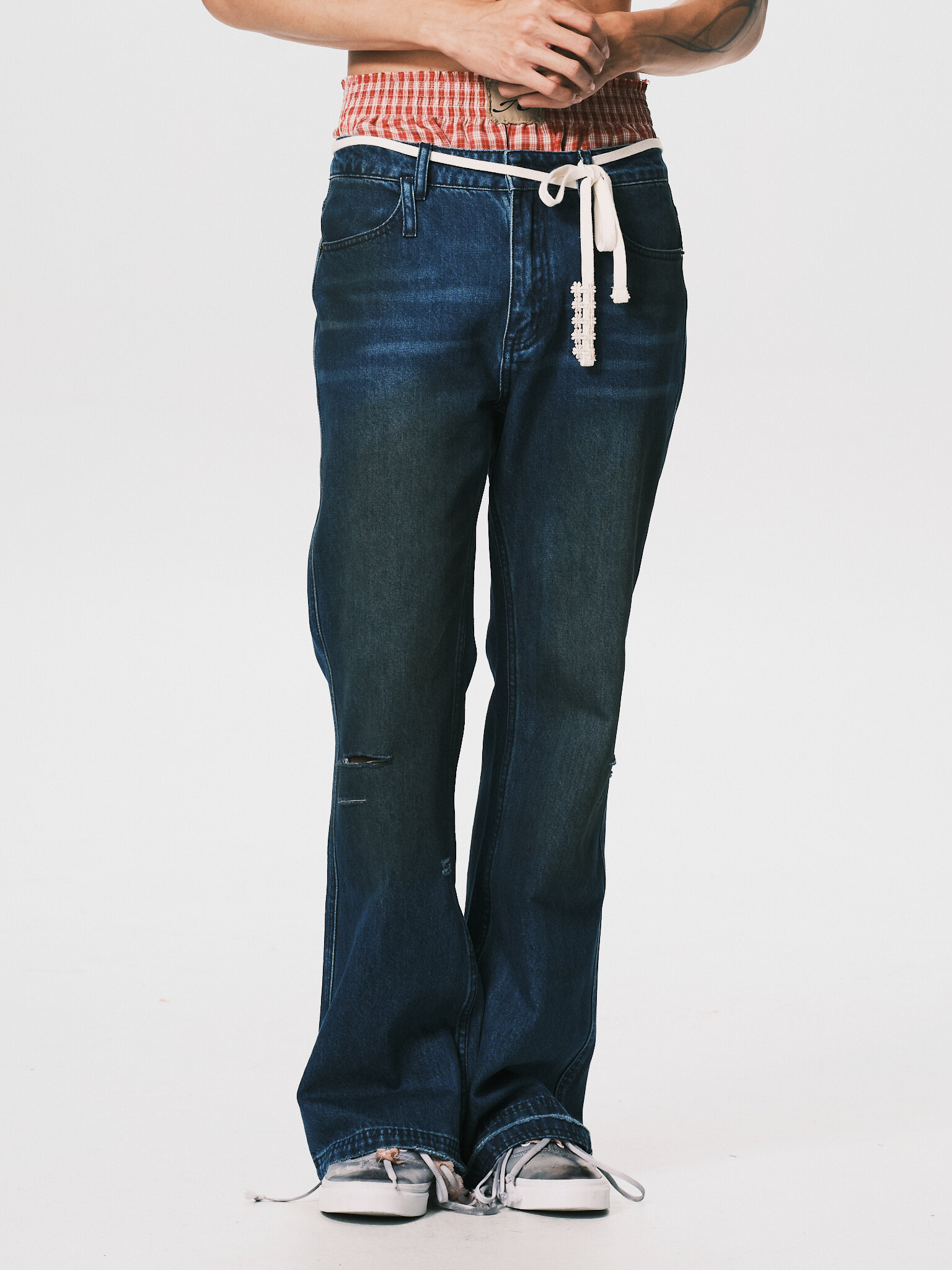 ANOWHEREMAN｜Dirty Wash Flared Jeans (Blue)