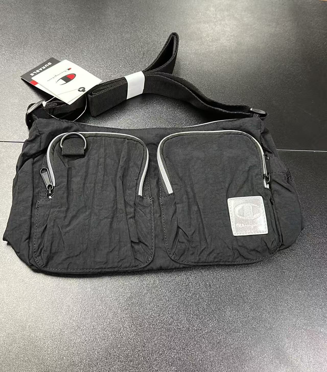 【直播】Champion LX102327 拉鍊斜孭袋