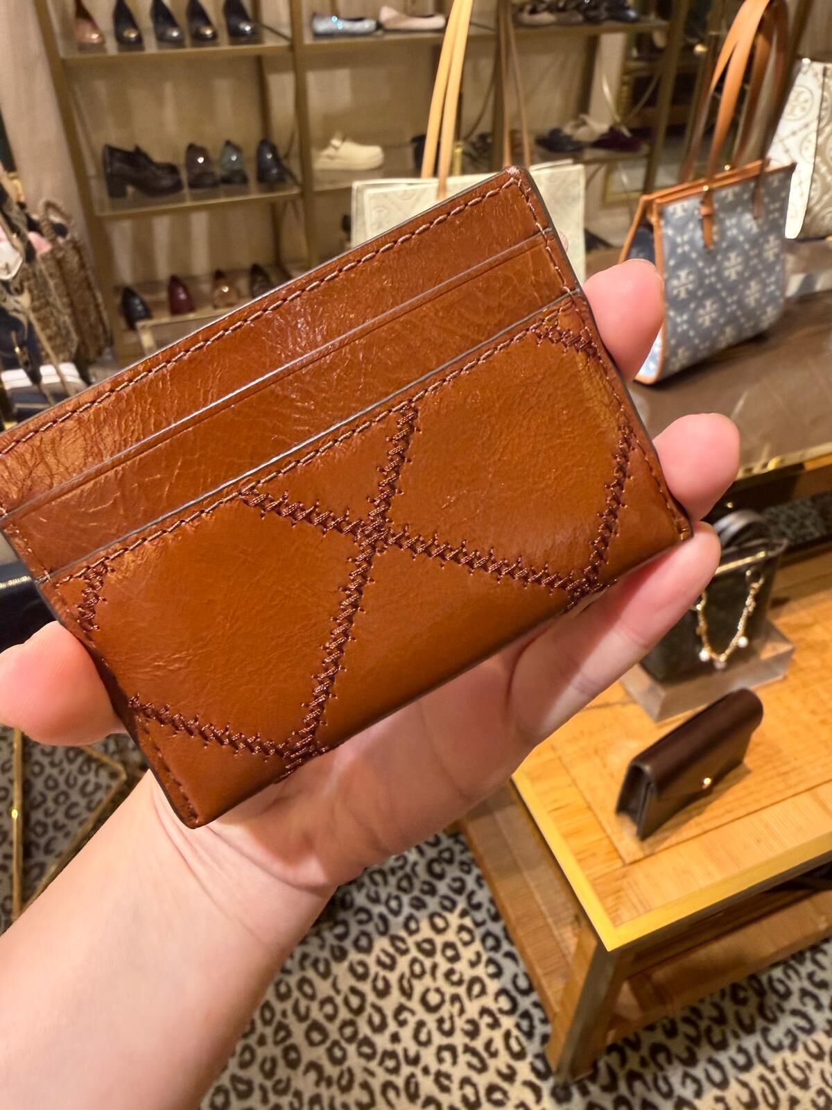 【直播】Tory Burch LX1023900 小牛皮絎縫卡套