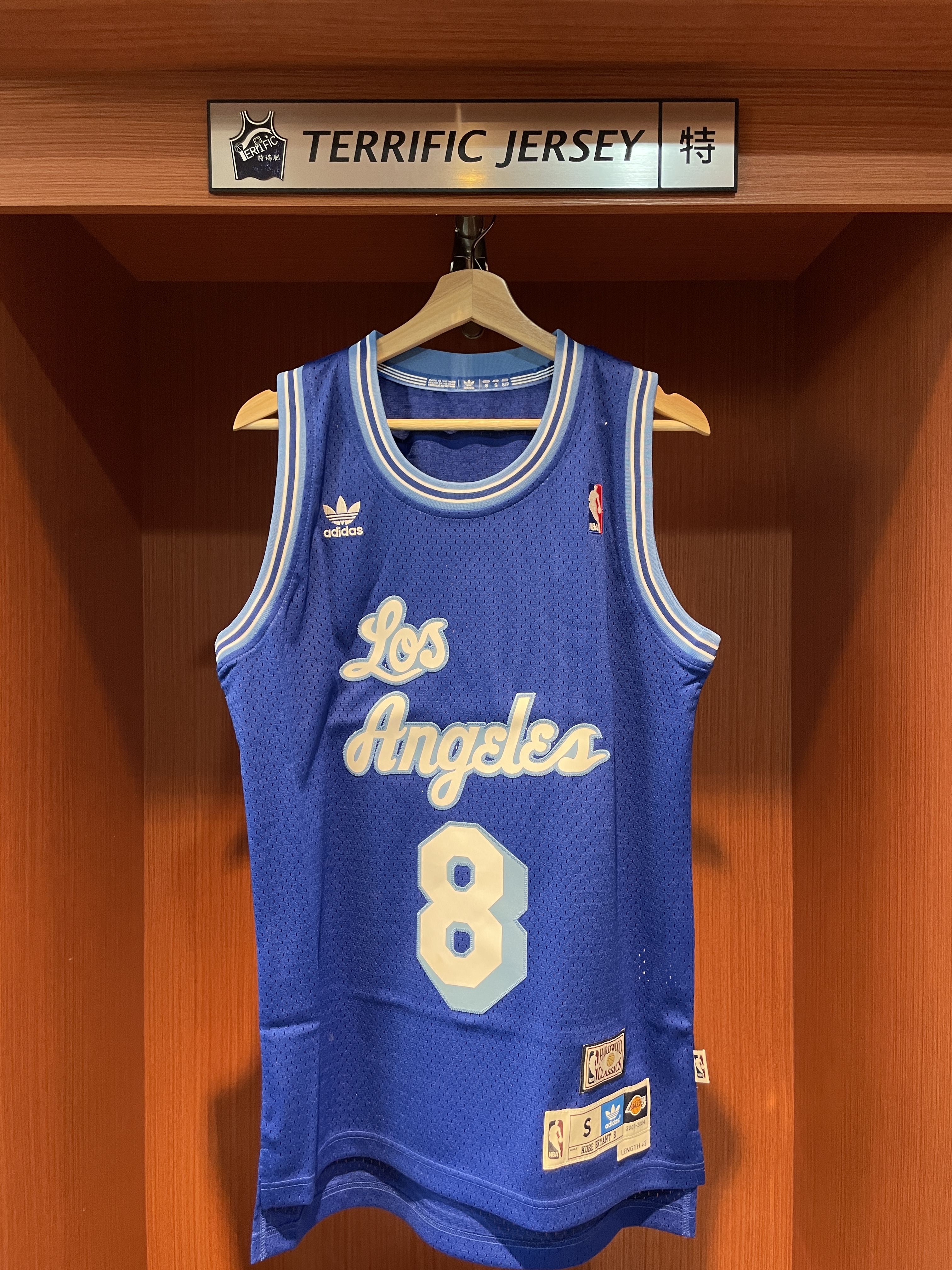 NBA球衣 Kobe Bryant 洛杉磯湖人 復古草寫藍 HWC Adidas Swingman 球迷版 電繡 全新