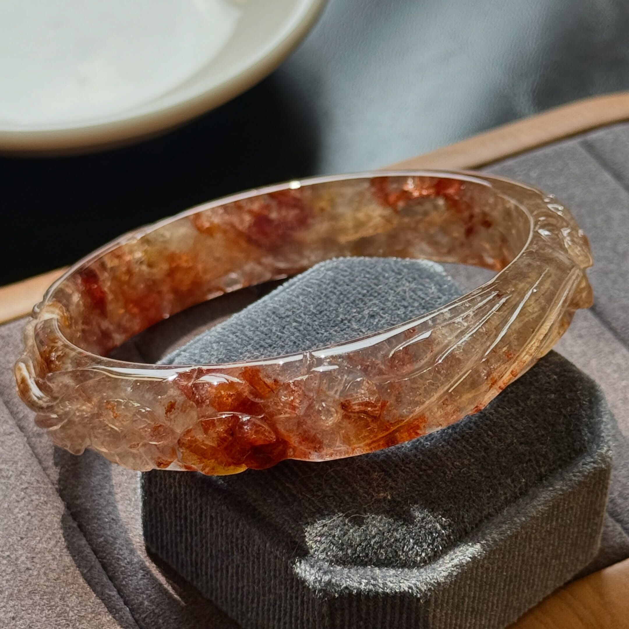 [原石] 紅膠花石英 雕刻手鐲 水晶手鐲