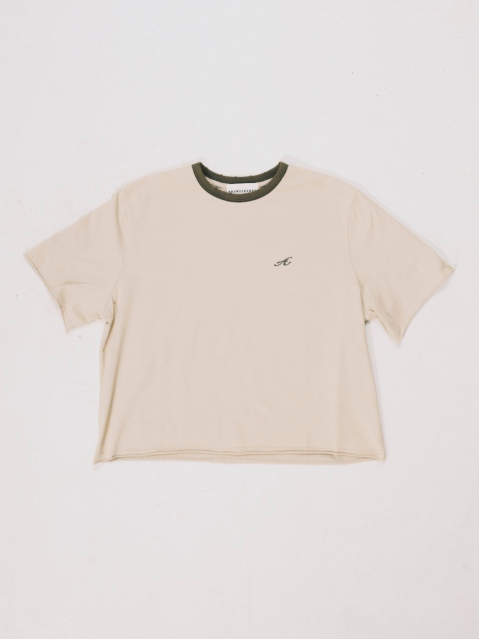 ANOWHEREMAN｜Contrast Collar Cropped Tee (Beige)